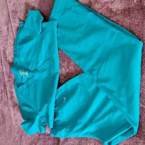 Teal cherokee workwear scrubs.